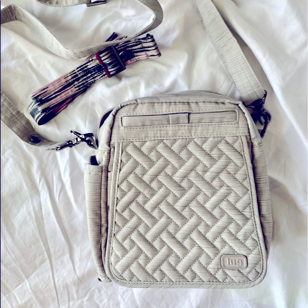 Lug flapper in brushed silver NWOT